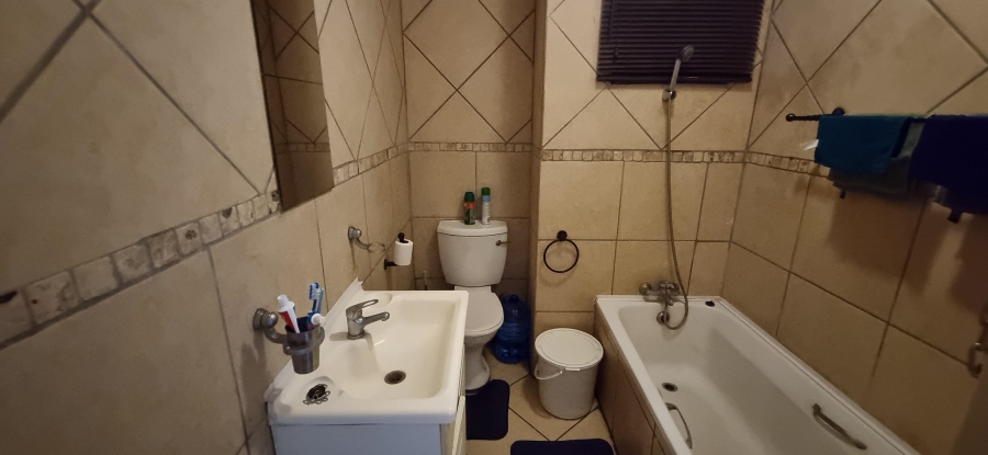 To Let 2 Bedroom Property for Rent in Brits North West